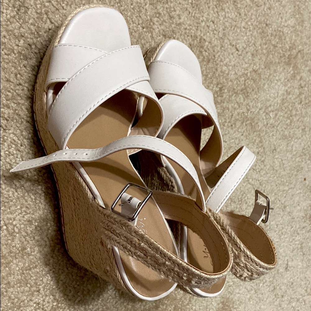White and Tan “Ynot?” Wedges!